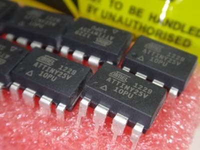 Programming an ATtiny25 w/ Arduino 1.0: 放課後マイコンクラブ